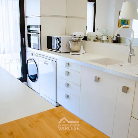 Apartment Les Gregoriennes T2 Climatise Centre-terrasse-parking-wifi Hyeres